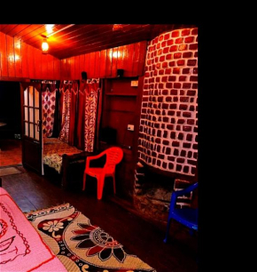 KODAIKANAL WOOD HOUSe